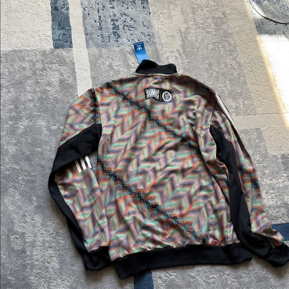 adidas Men’s Multicolor Optical Print Lightweight Jacket with Black Trim - Picture 5 of 5